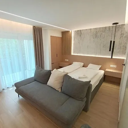 Apartment Harbor Hideaway